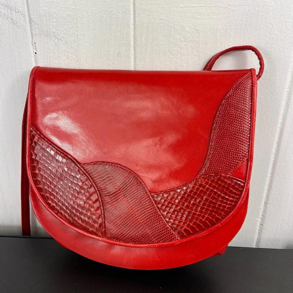 Vintage Stuart Weitzman Red Leather Crossbody Purse - Picture 4 of 13